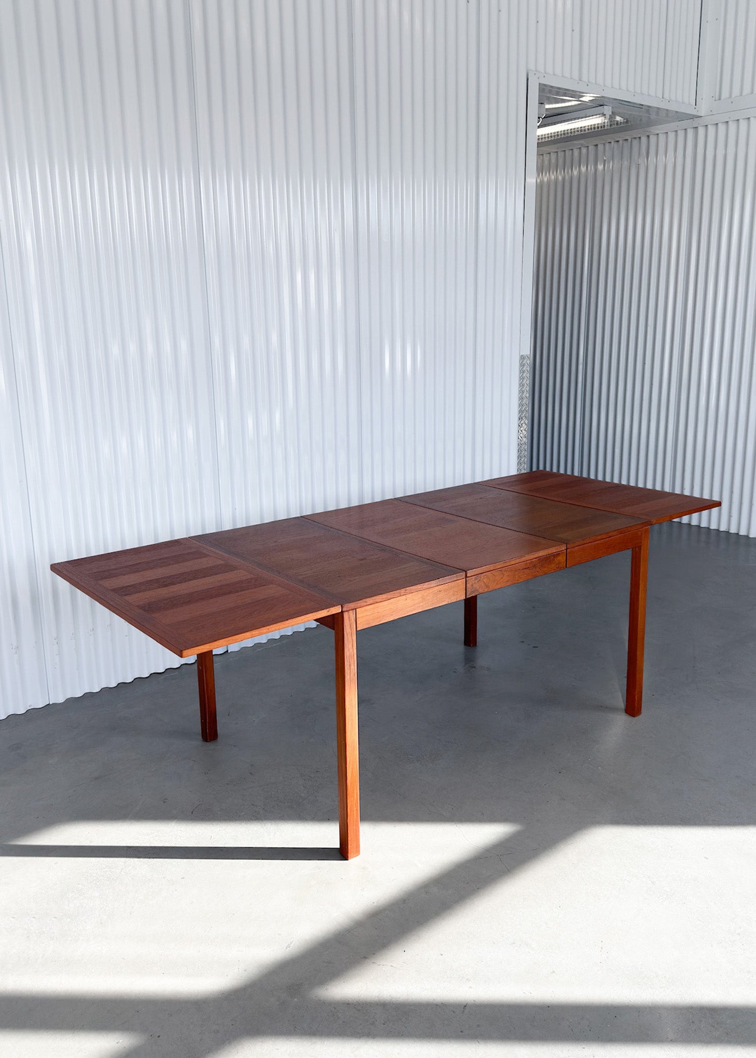 Extendable Teak Dining Table