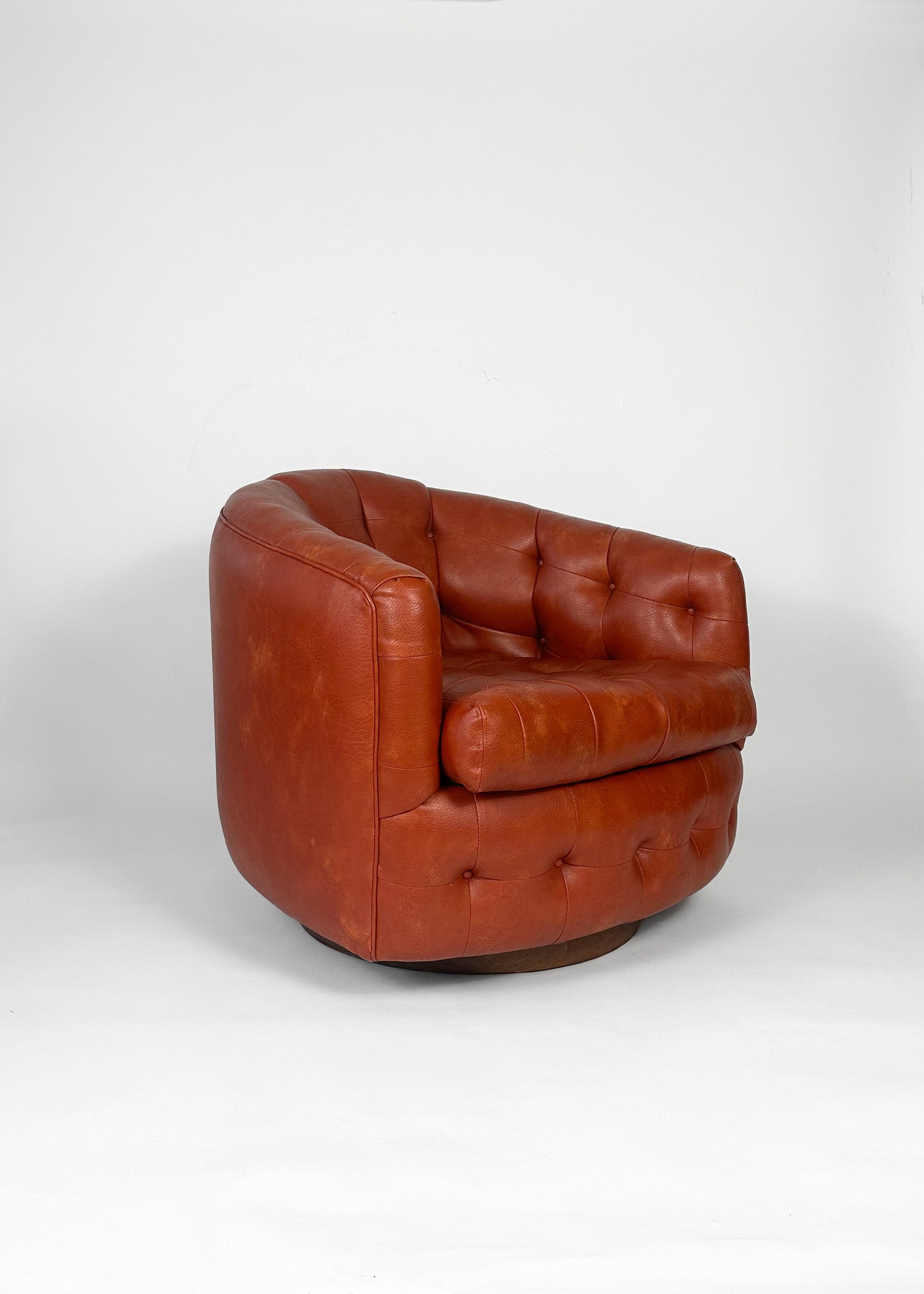 Tufted Leather Swivel Lounge Chair; Milo Baughman for Thayer Coggin