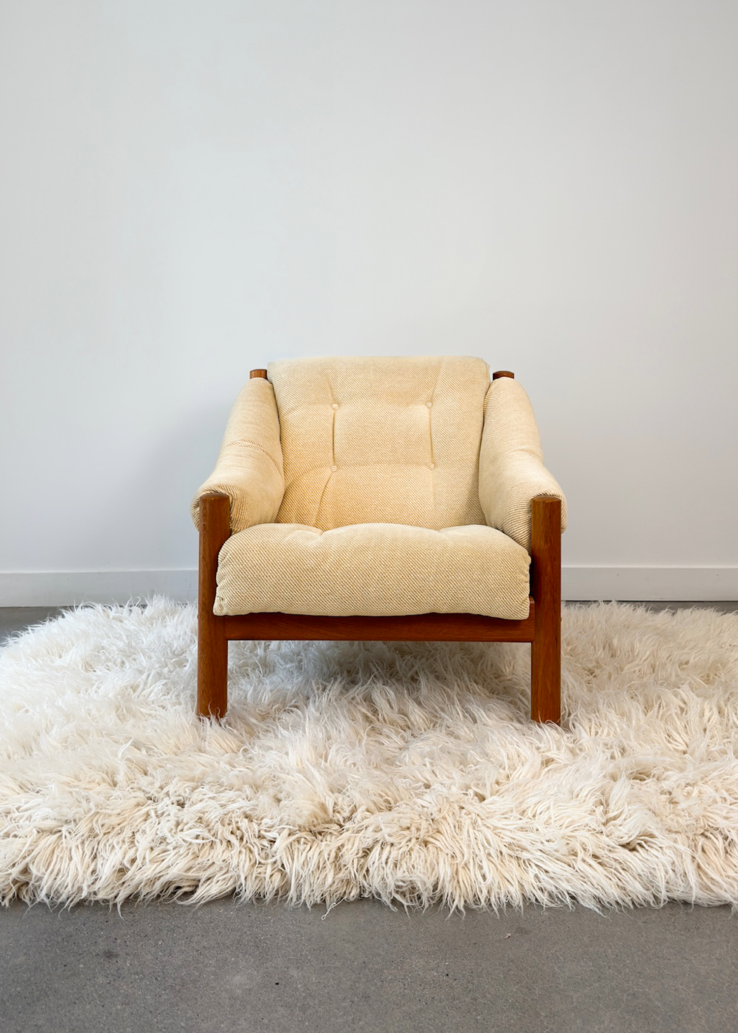Butter Yellow Vintage Lounge Chair