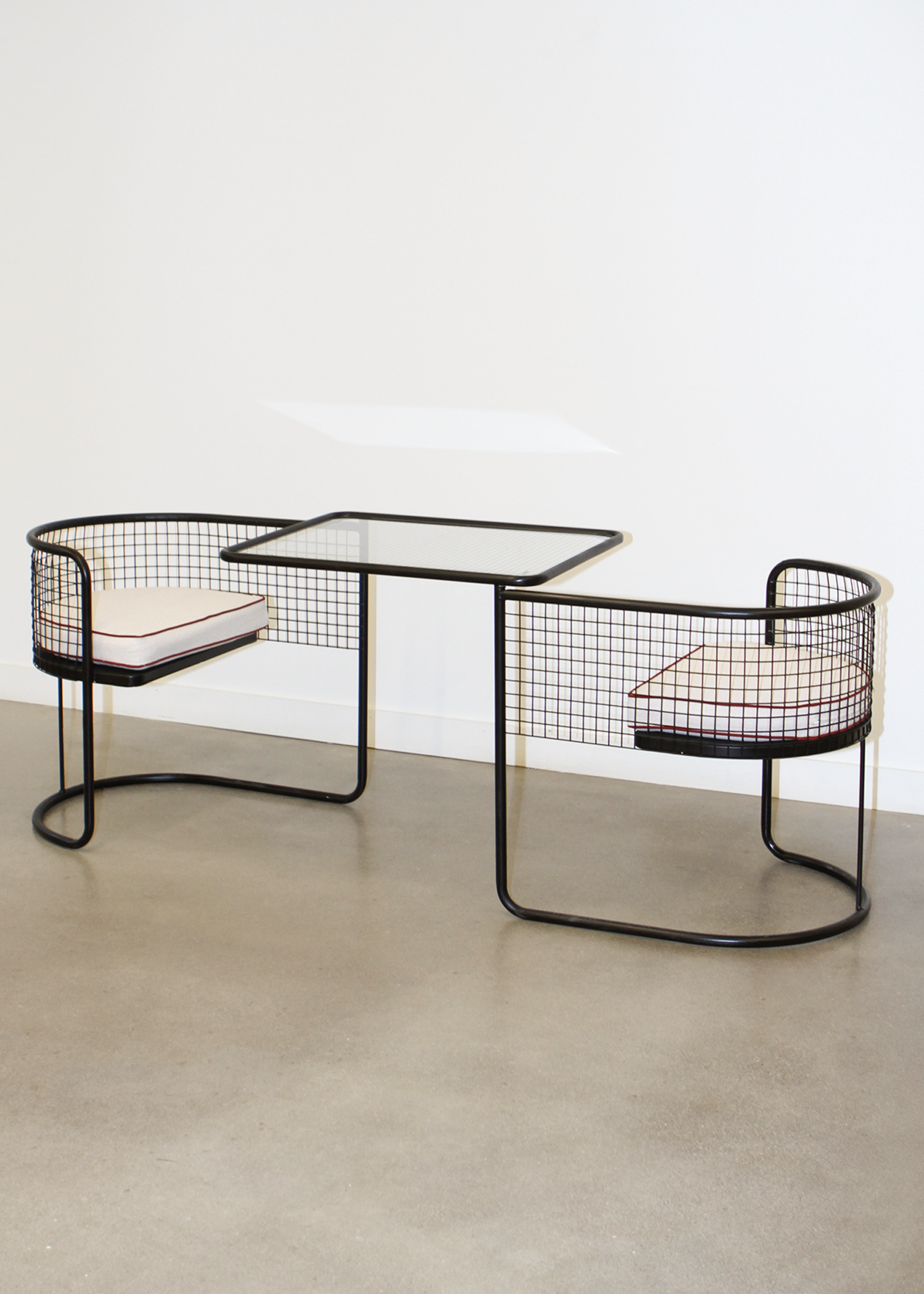 Pivoting Outdoor Bistro Set