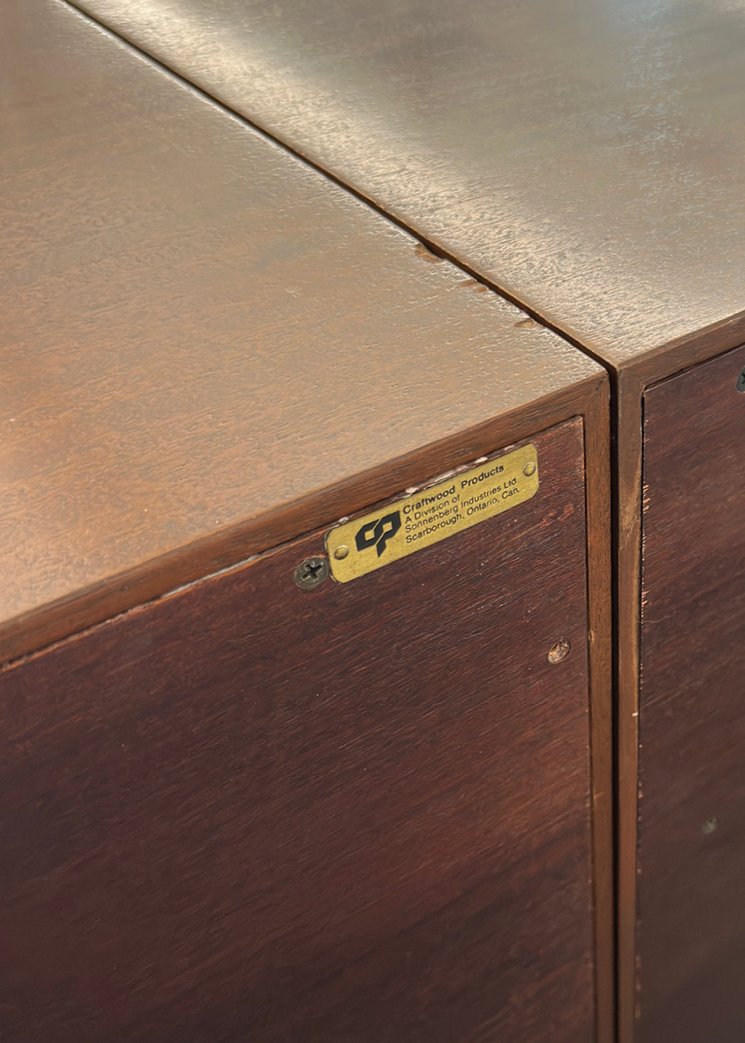 Teak Veneer Accordion Door Credenza