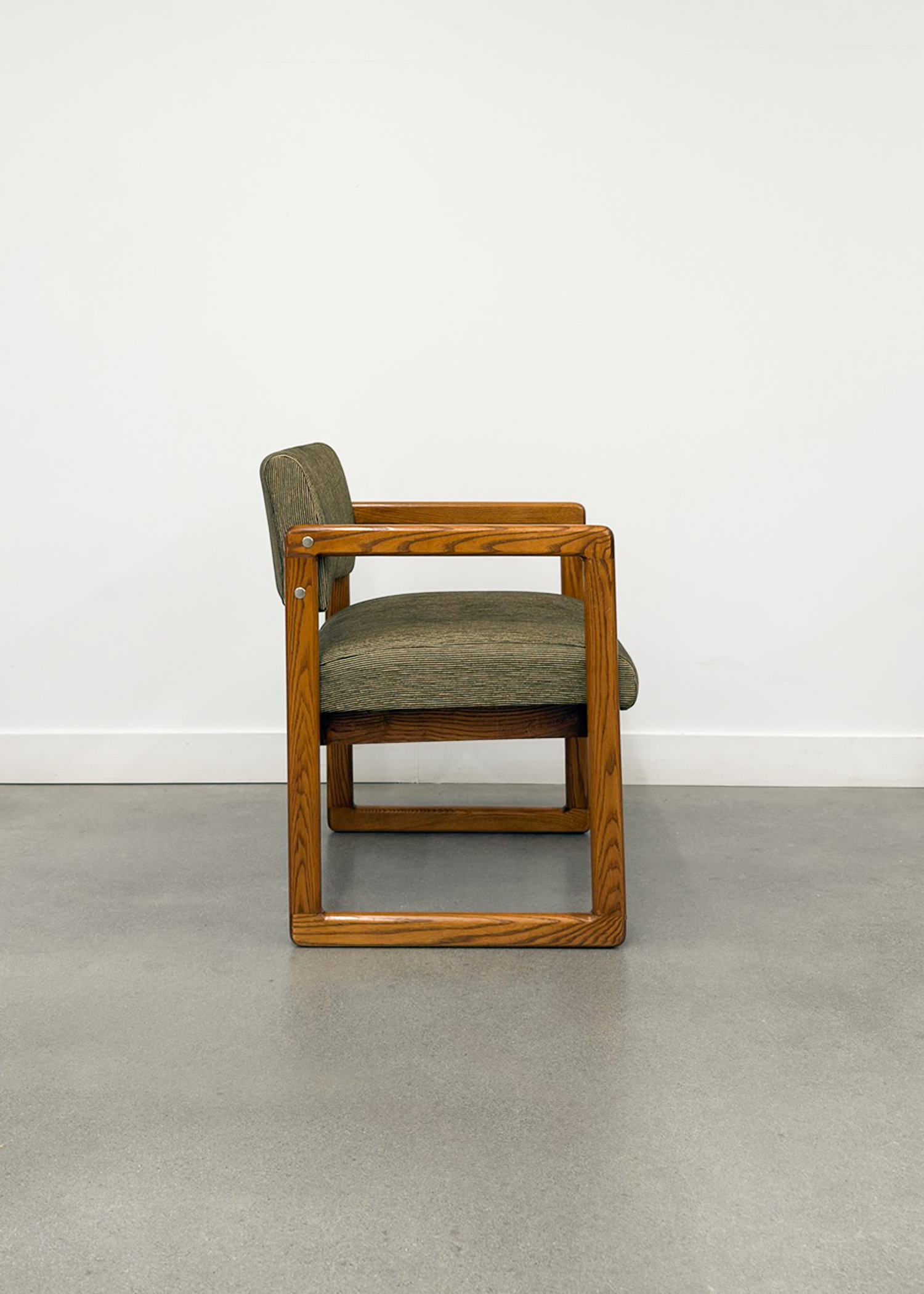 (4) Vintage Oak Dining Chairs