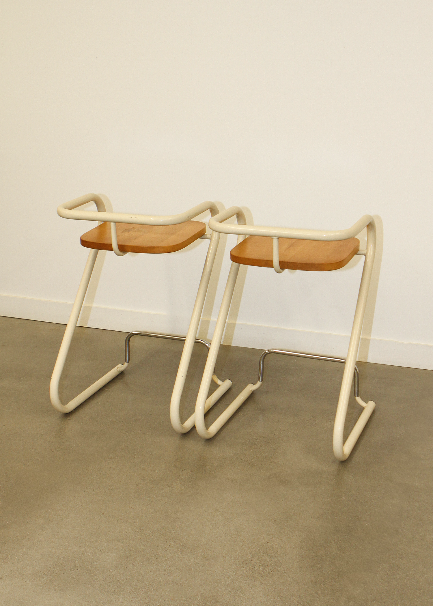 (2) Counter "Z Stools"