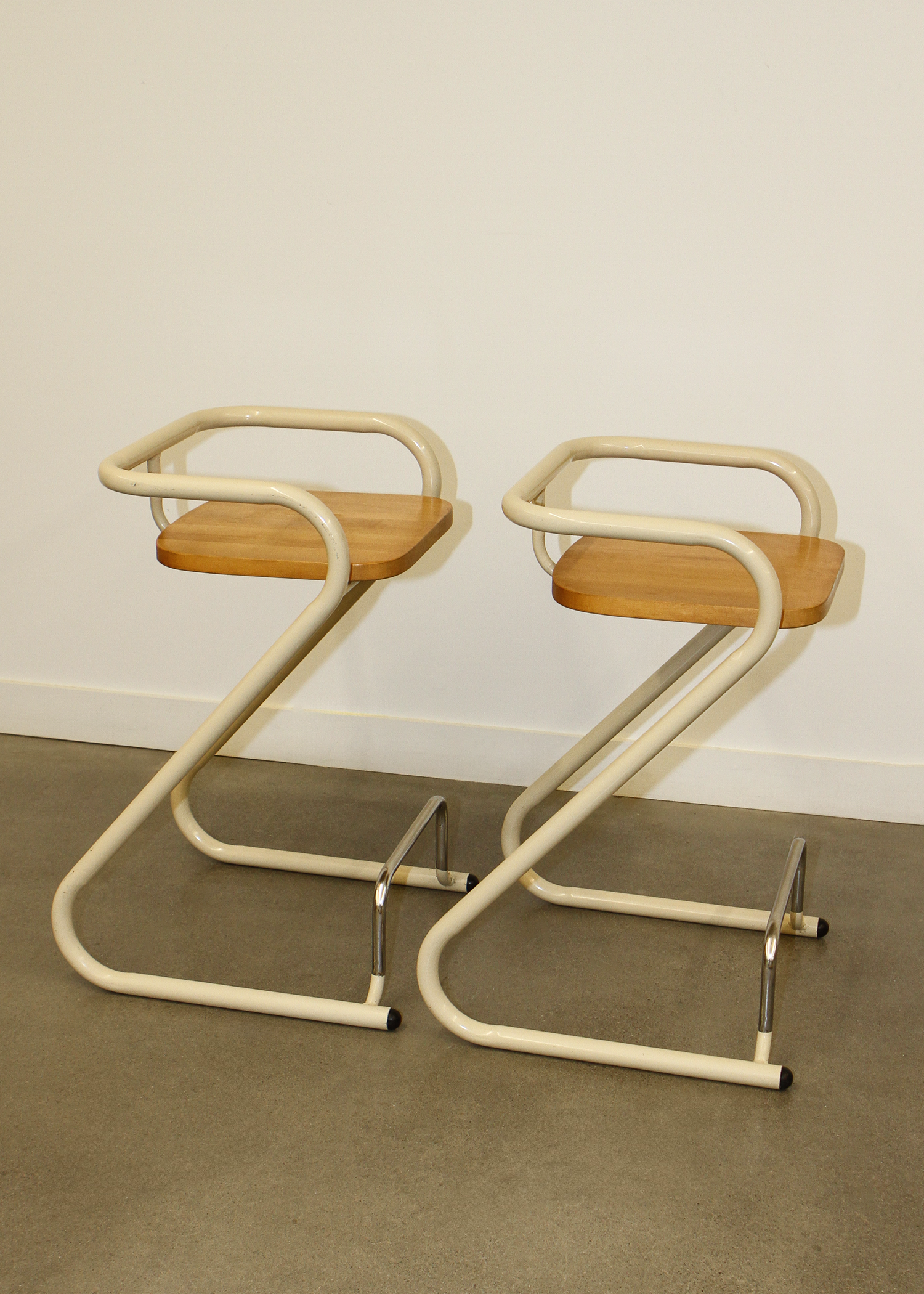 (2) Counter "Z Stools"