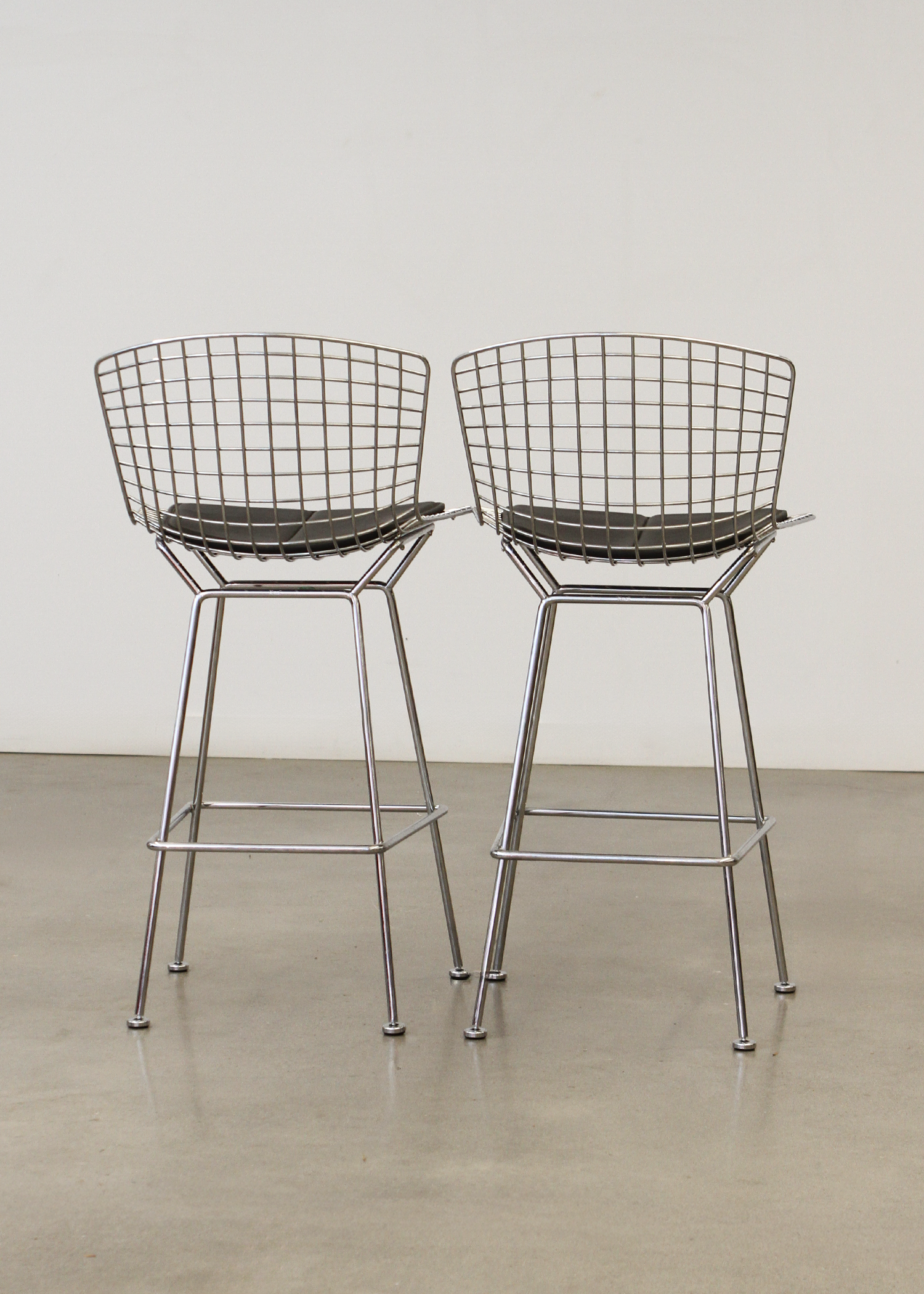 (2) Bertoia Stool, Bar Height