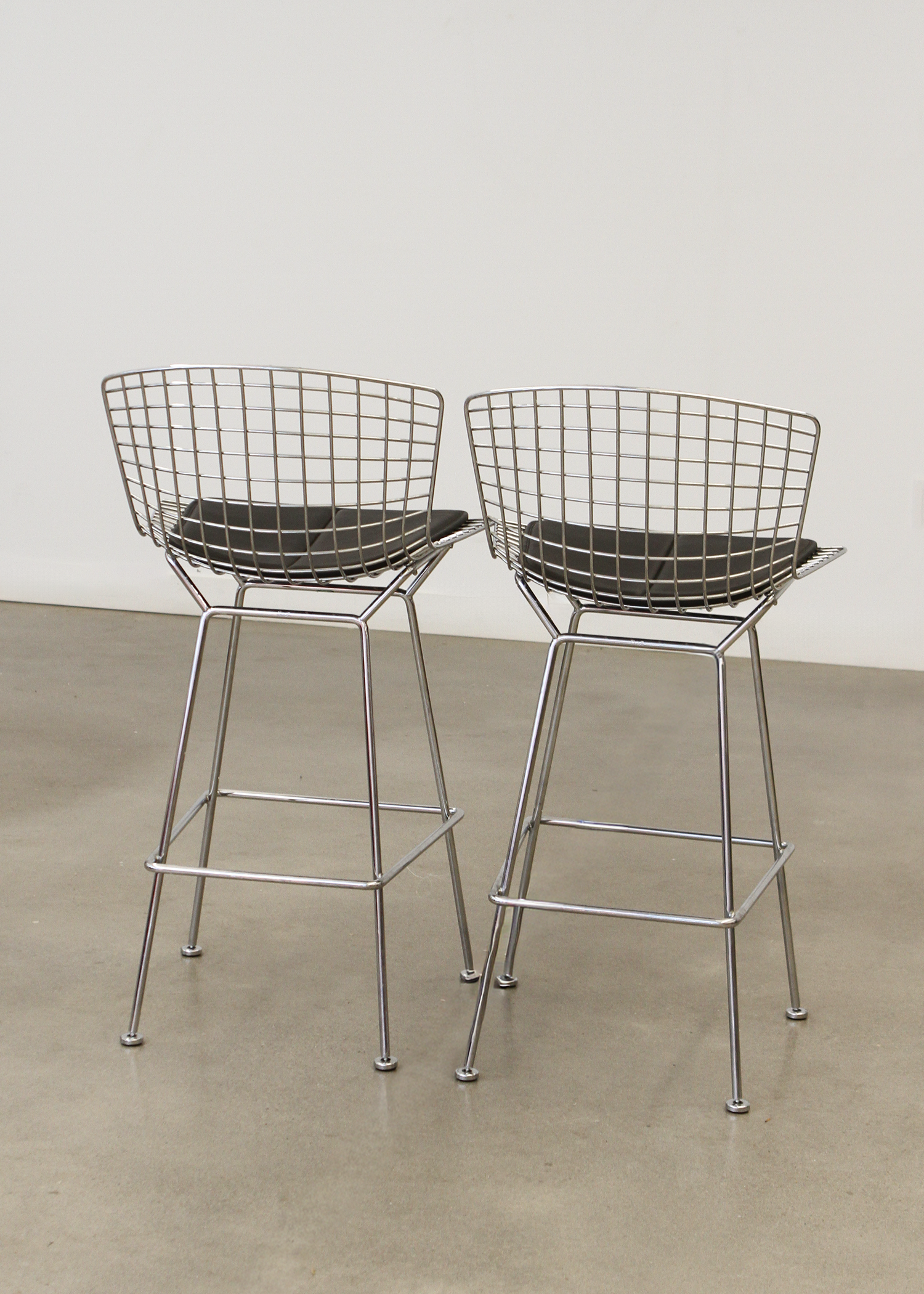(2) Bertoia Stool, Bar Height
