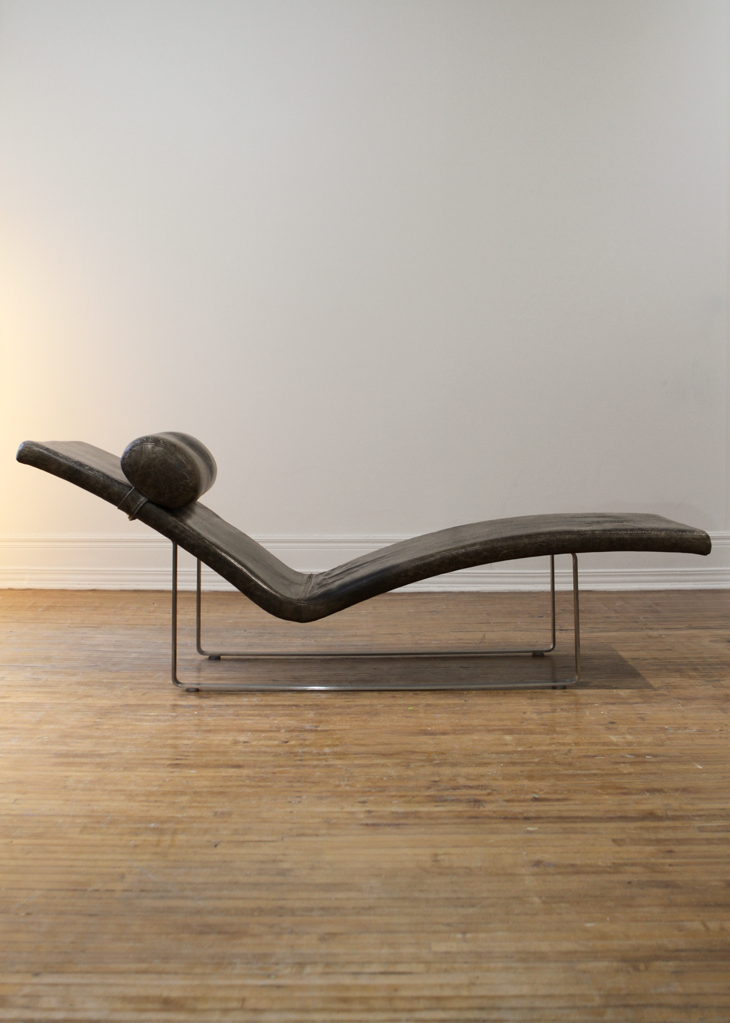Leather Chaise Lounge