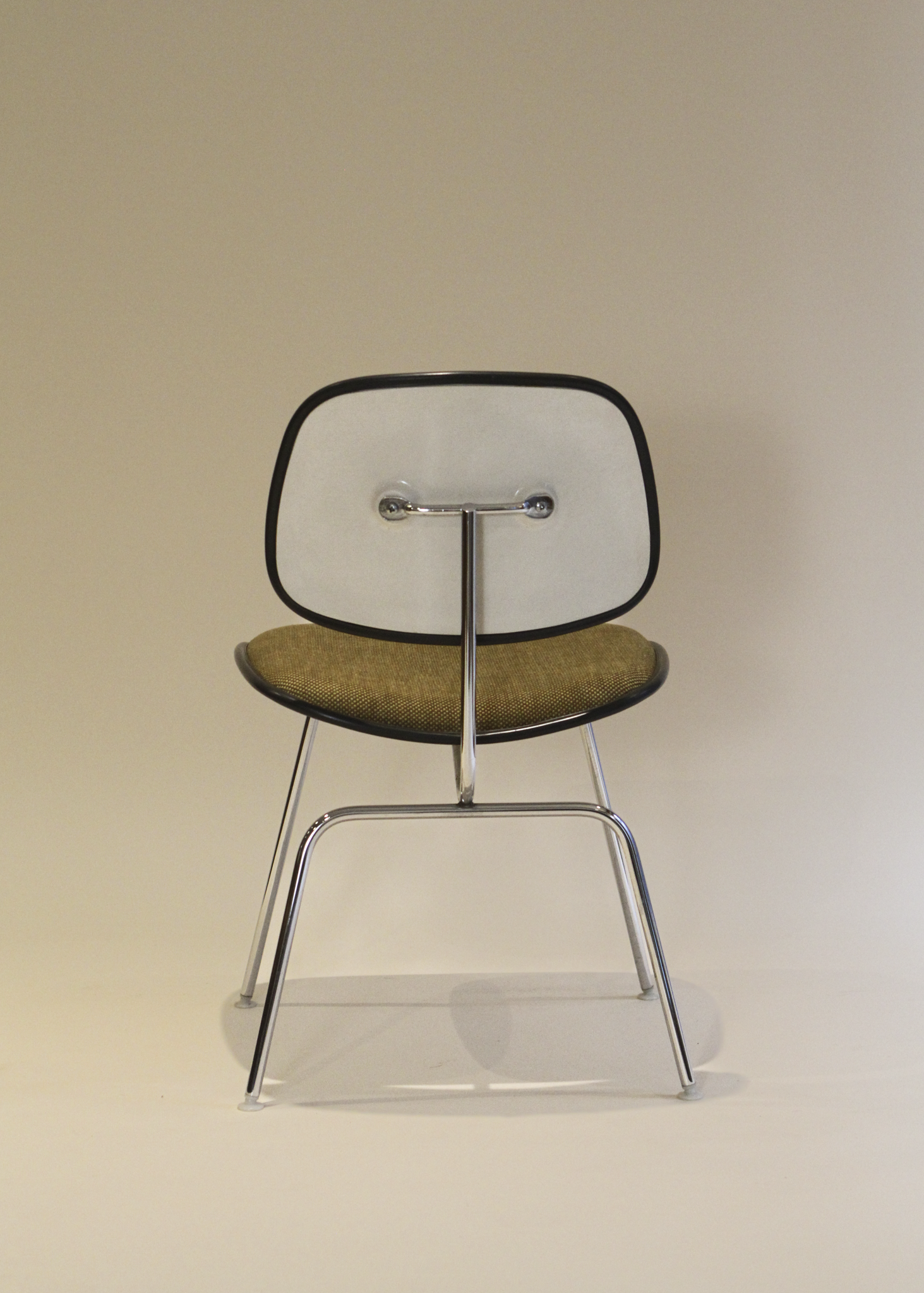 (4) EC-127 DCM Chairs