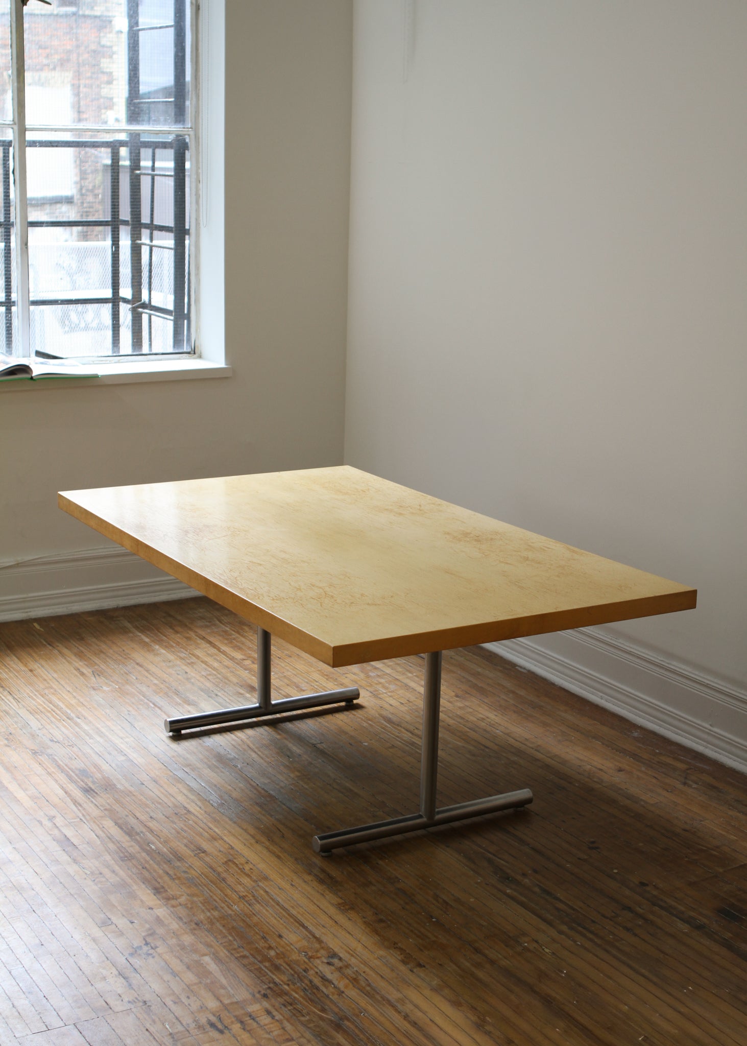 Maple Adjustable Table