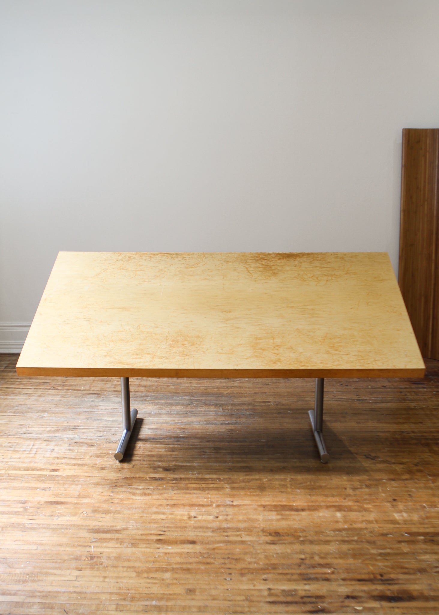 Maple Adjustable Table