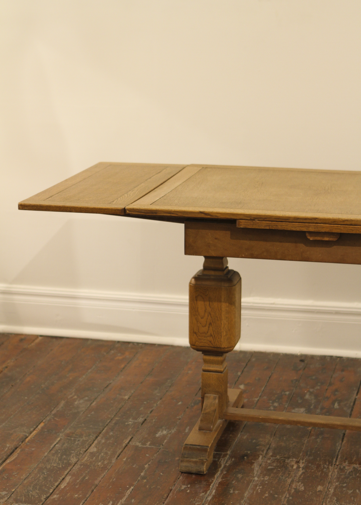 19C Antique Oak Draw Leaf Table