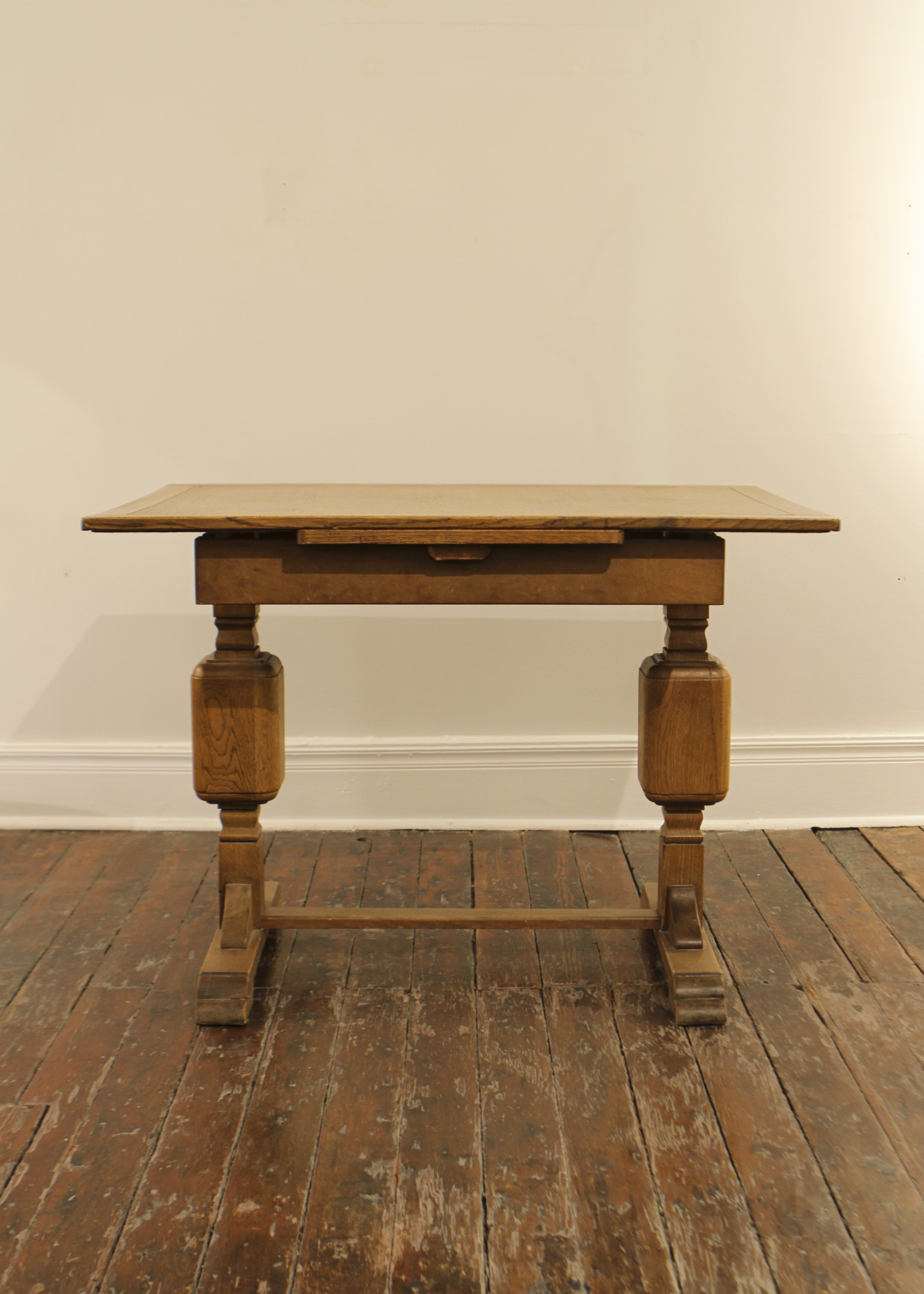 19C Antique Oak Draw Leaf Table