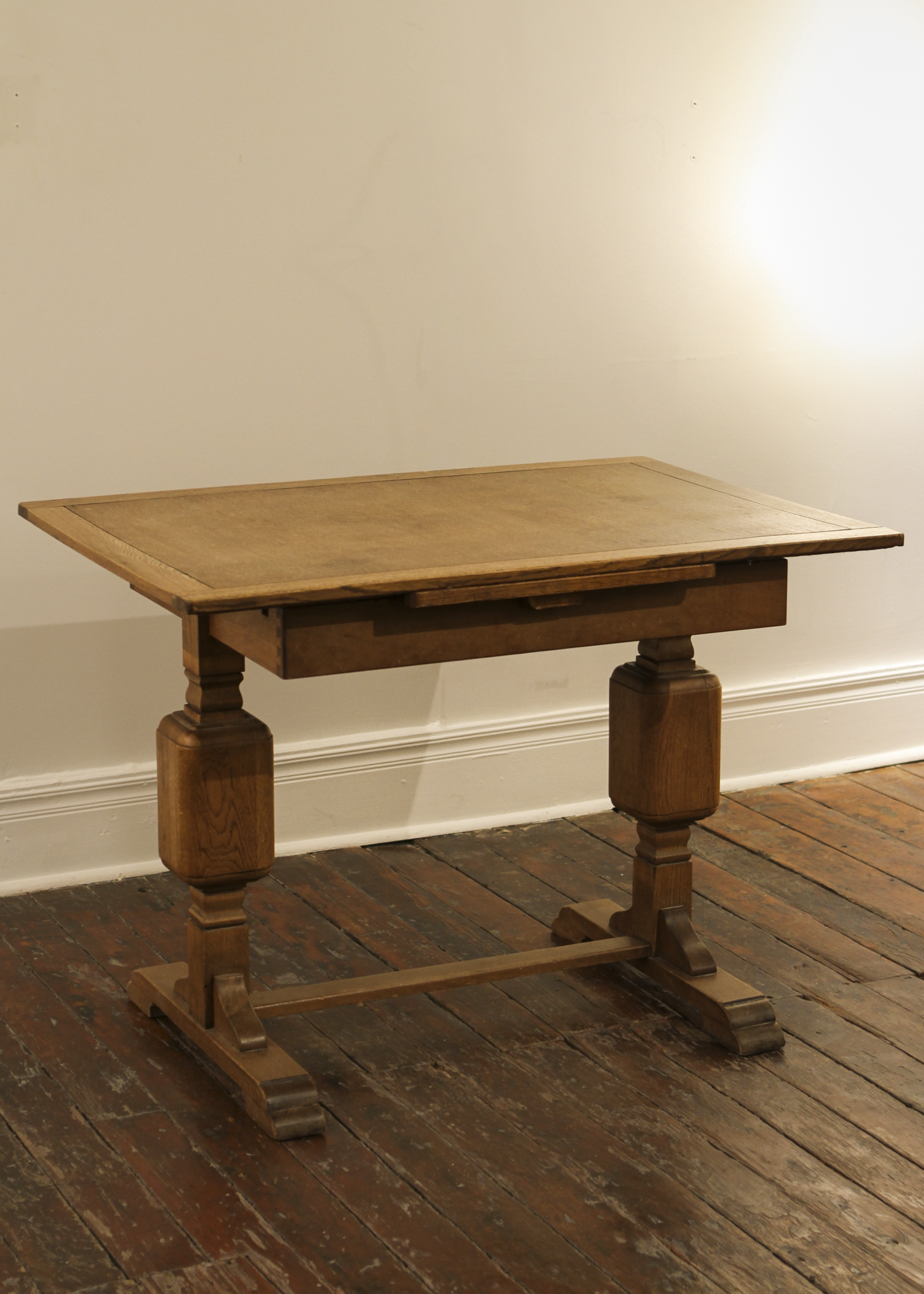 19C Antique Oak Draw Leaf Table