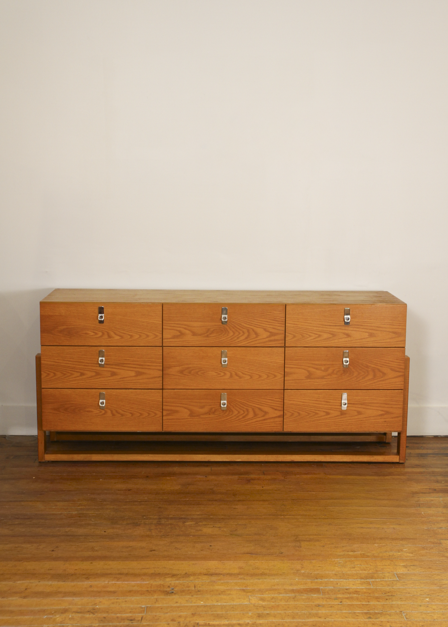 9-Drawer Oak Dresser