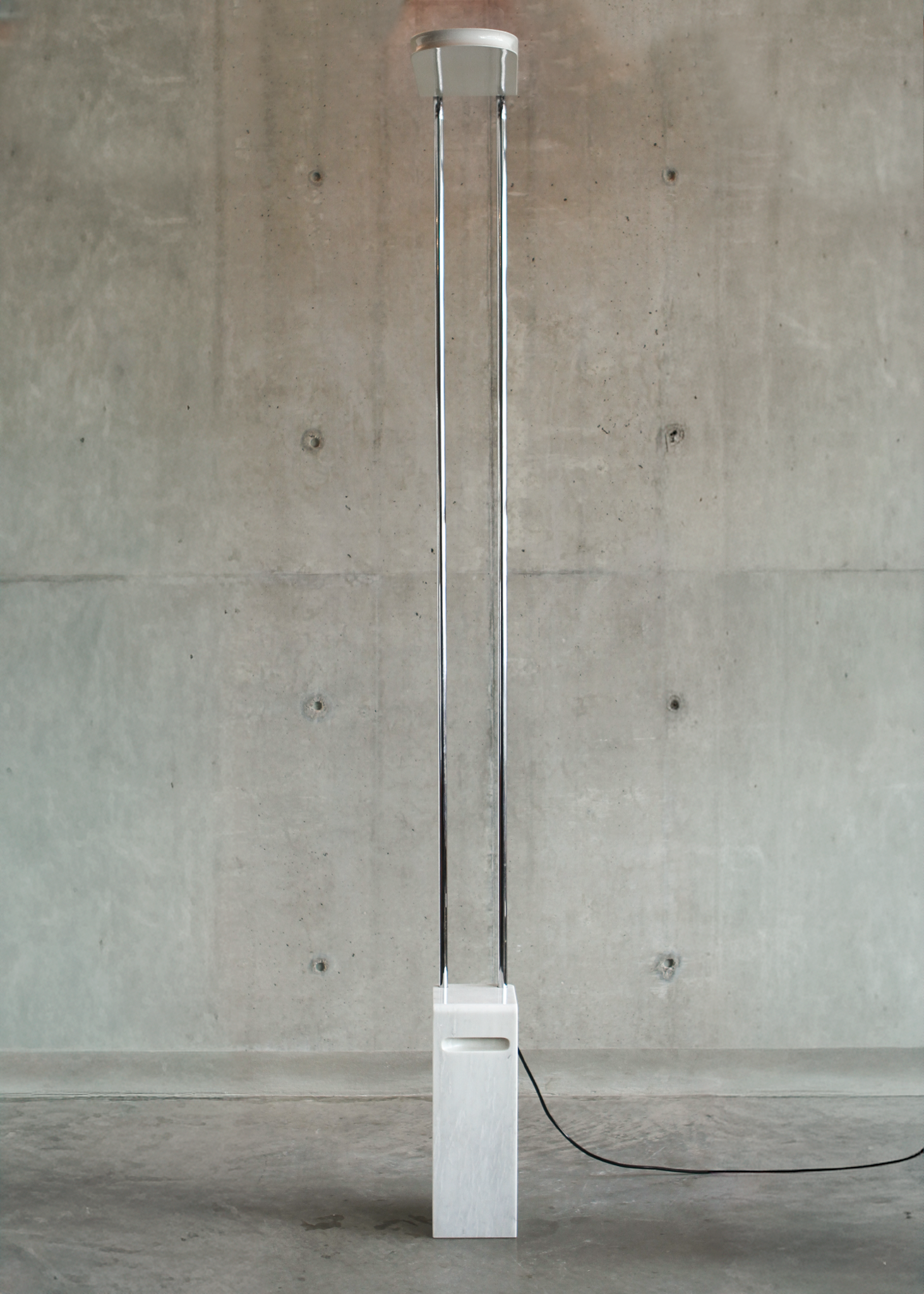 White Marble Gesso Terra Floor Lamp