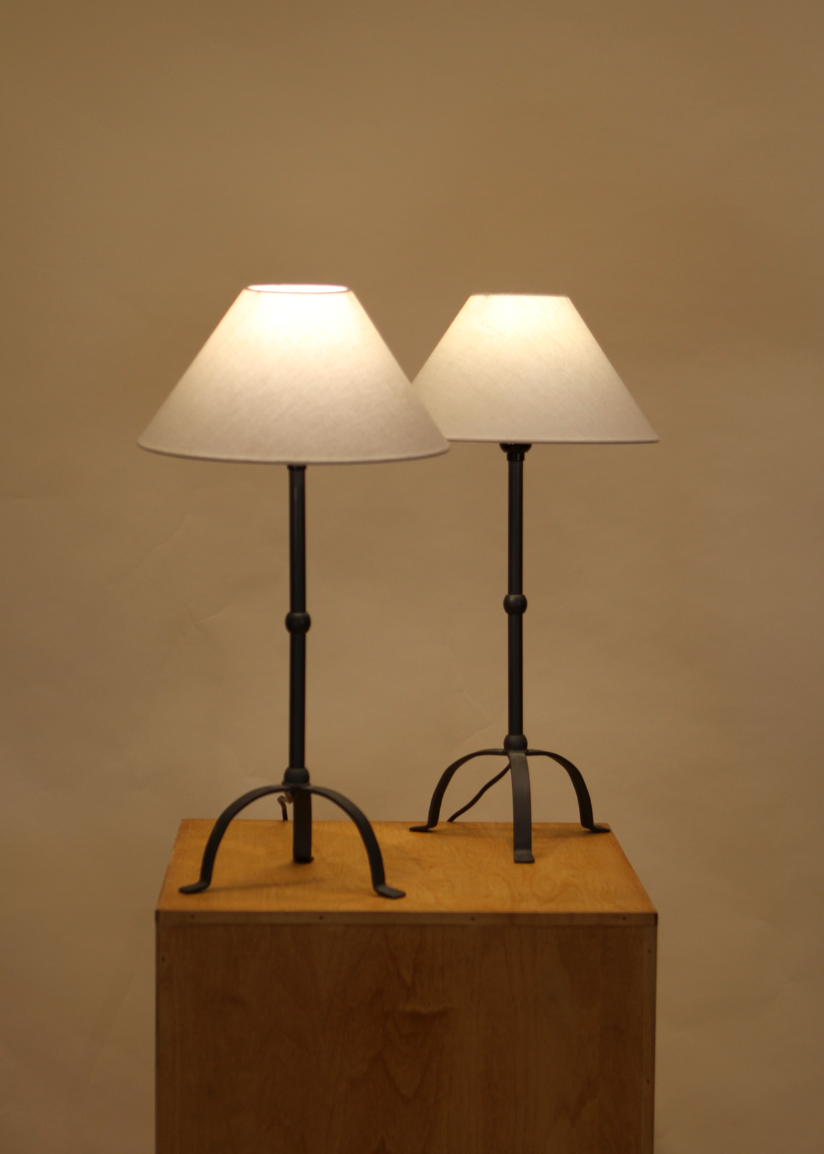 Steel Tripod Table Lamp