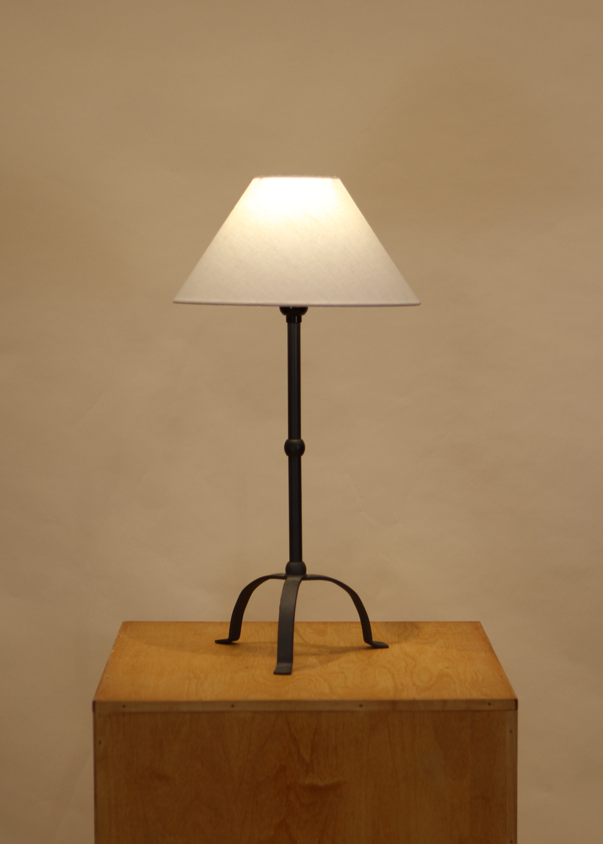 Steel Tripod Table Lamp