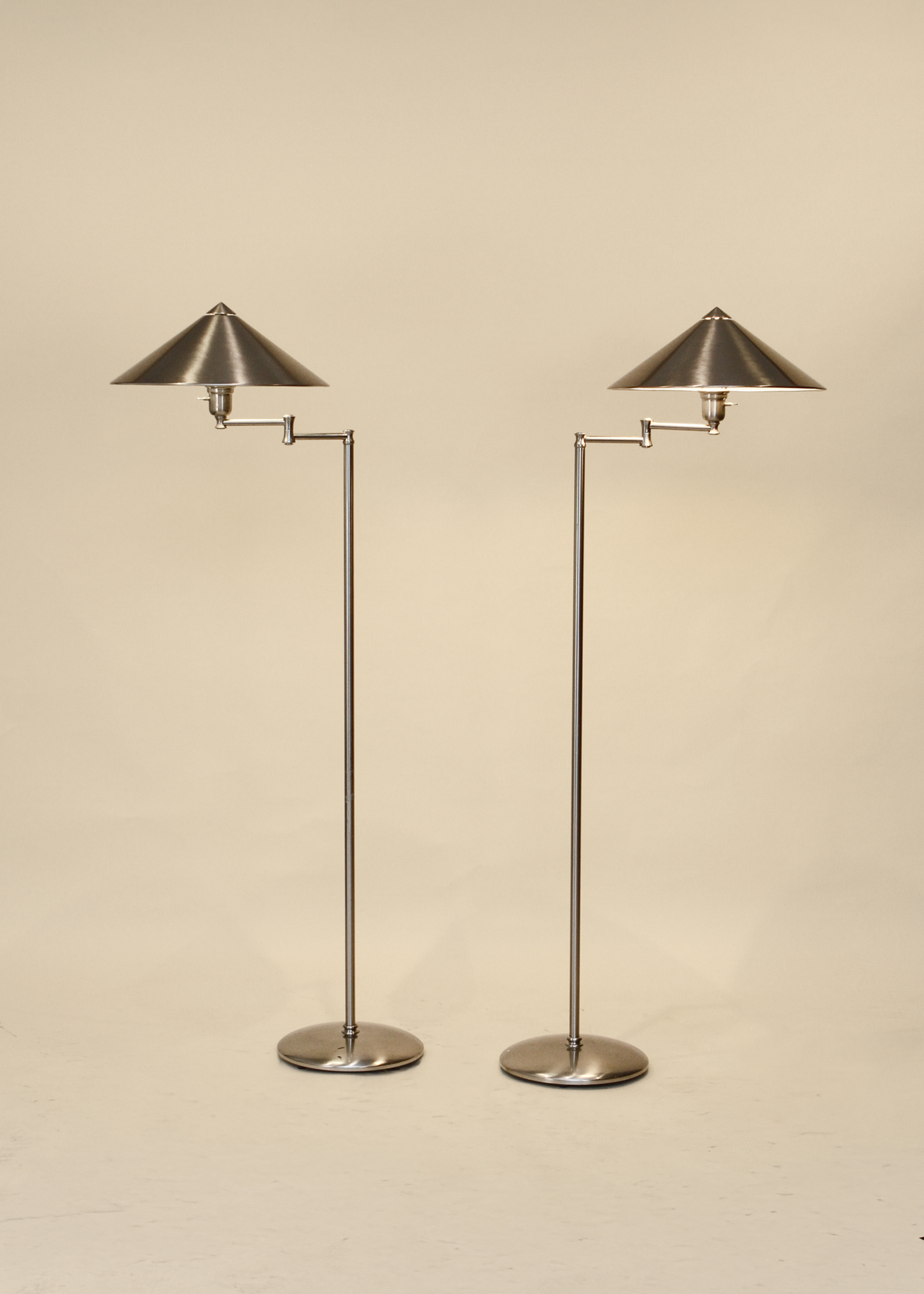 Articulating Floor Lamp