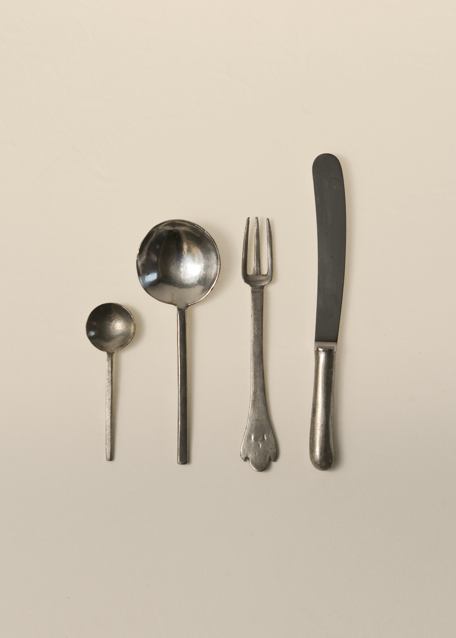 (40 Piece) Handmade Flatware set