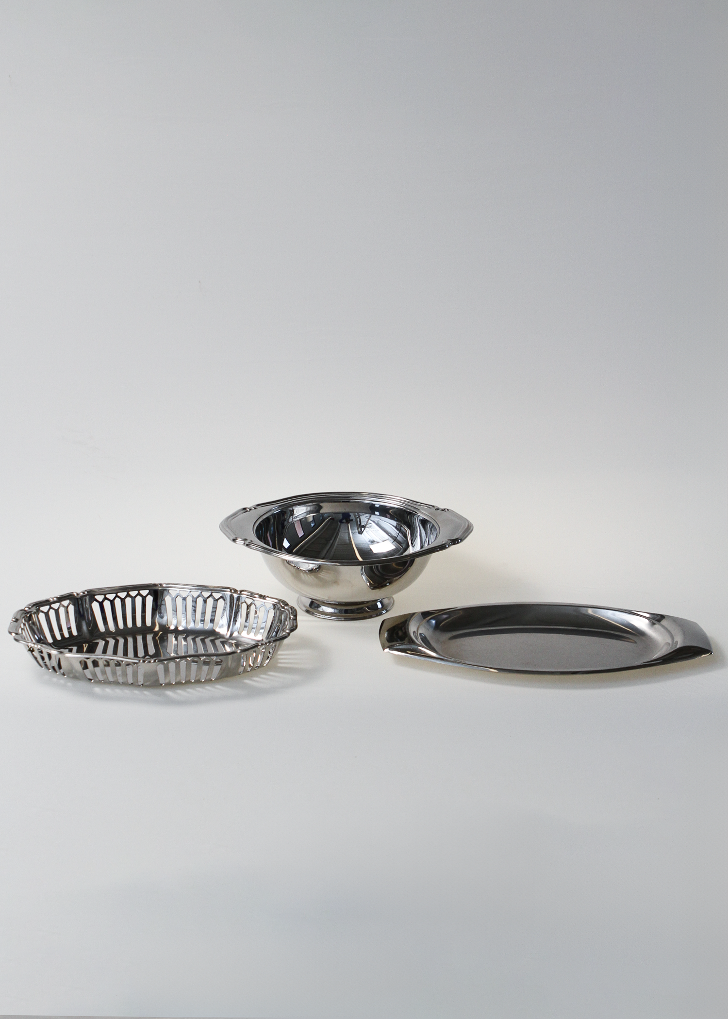 (8) Vintage Hosting Set - Silver and white