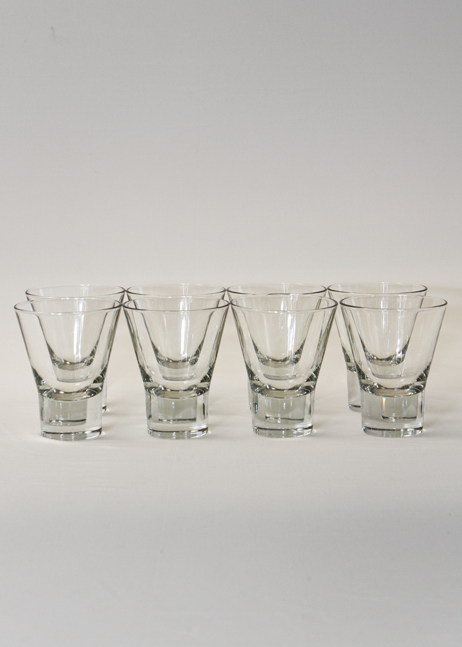 (8) Vintage Hosting Set - Silver and white